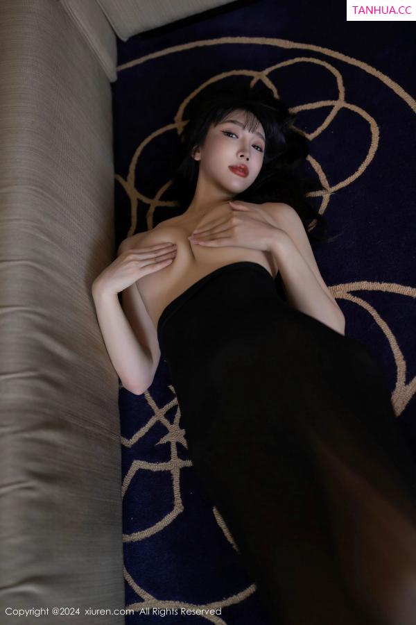 陆萱萱  [XiuRen]高清写真图 2024.12.12 No.9590 陆萱萱 黑丝美腿第72张图片